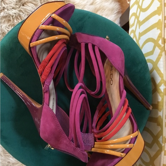 Aldo Platform Heels - Picture 2 of 3